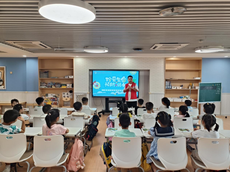 直播性爱-成人性爱直播-欧美性爱直播
学子“三下乡”：社区服务有温度 多元开展显担当